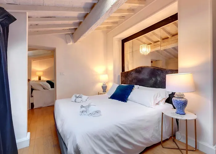 Del Guanto Apartment By Mamo Florence